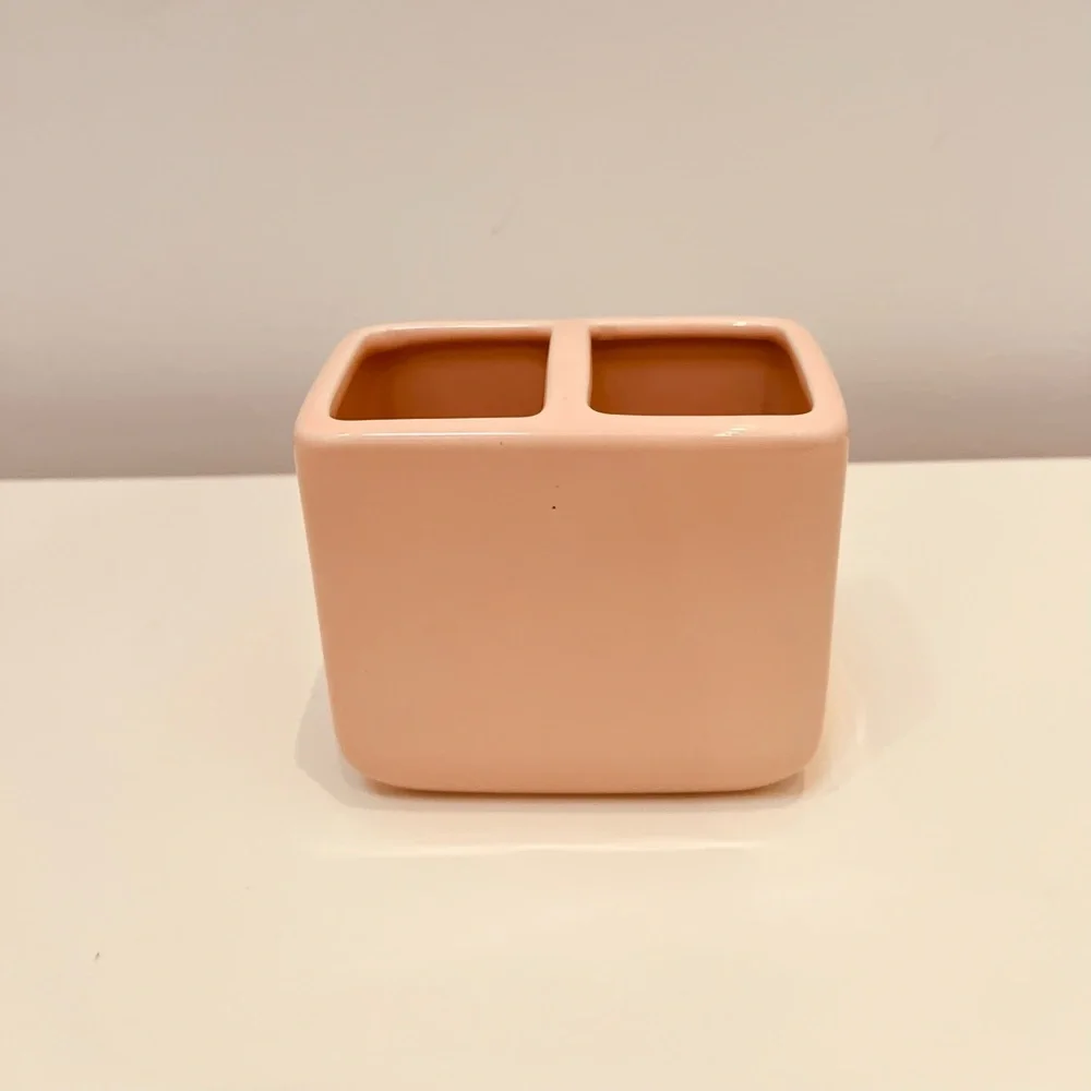 80’S‎ NOSTALGIC VINTAGE PINK TOOTHBRUSH HOLDER - EUC BARBIECORE VIBES BATHROOM